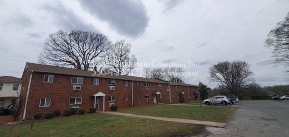Apartment for rent at 725 Akron Dr, Winston Salem, NC 27105