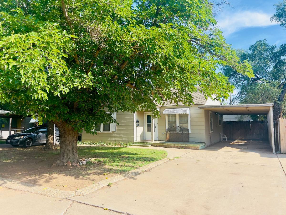 Townhouse for rent at 2321 25th St, Lubbock, TX 79411