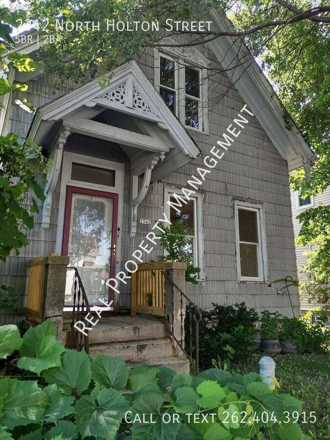 House for rent at 2342 N Holton St, Milwaukee, WI 53212