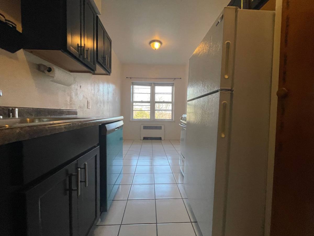 Apartment for rent at 5425-33 W Martin Dr, Milwaukee, WI 53208