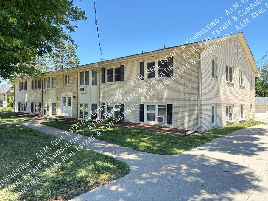 Apartment for rent at 2617 Patricia Dr #7, Urbandale, IA 50322