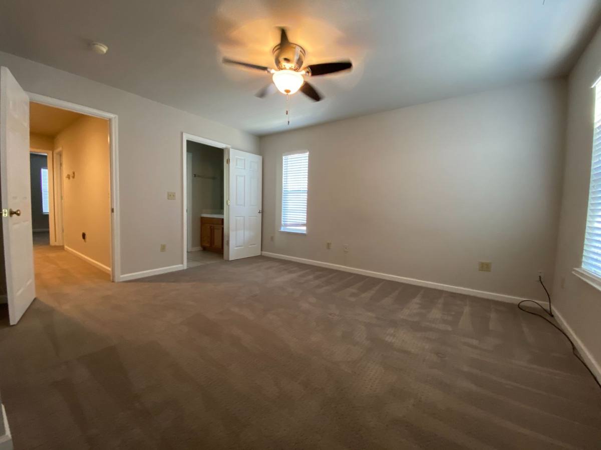 Apartment for rent at 2111-2115 Perkins Way, Sacramento, CA 95818
