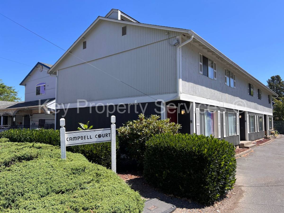 Apartment for rent at 2615 O St, Vancouver, WA 98663