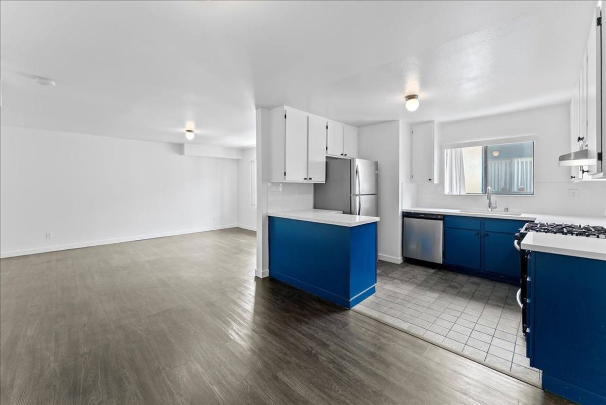 Apartment for rent at 448 W Windsor Rd #8, Glendale, CA 91204
