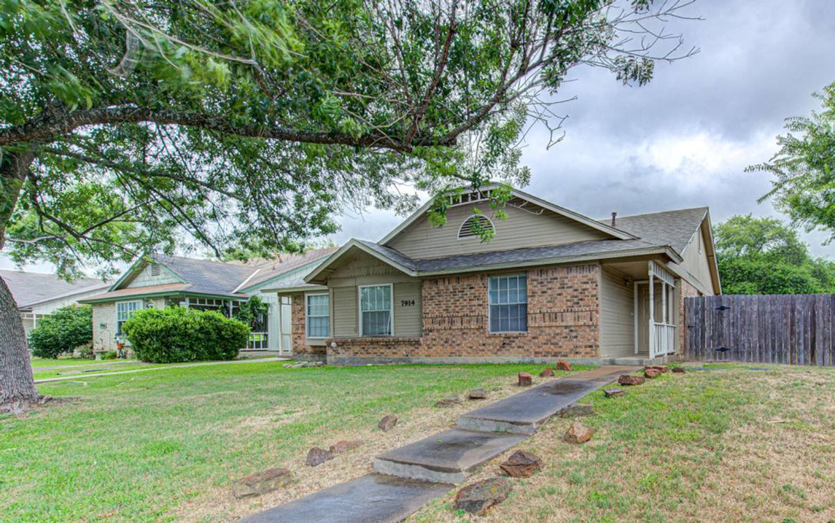 Apartment for rent at 7914 W Gate Blvd, Austin, TX 78745