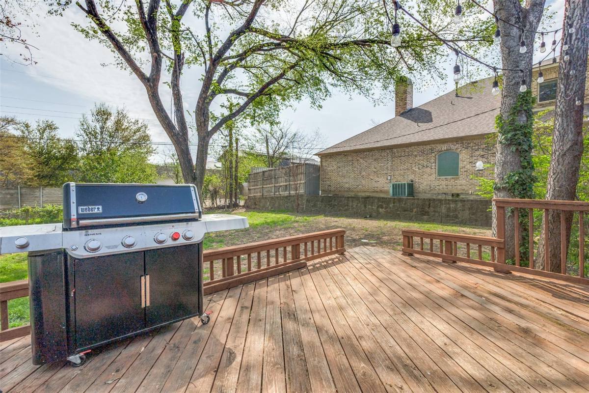 House for rent at 8728 Glencrest Lane, Dallas, TX 75209