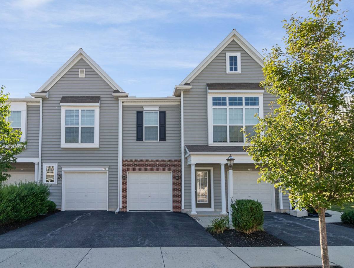 House for rent at 782 Whitetail Dr, Hummelstown, PA 17036