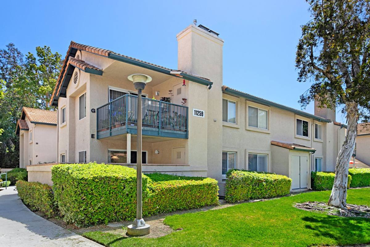 Condo for rent at 11259 Avenida De Los Lobos, San Diego, CA 92127