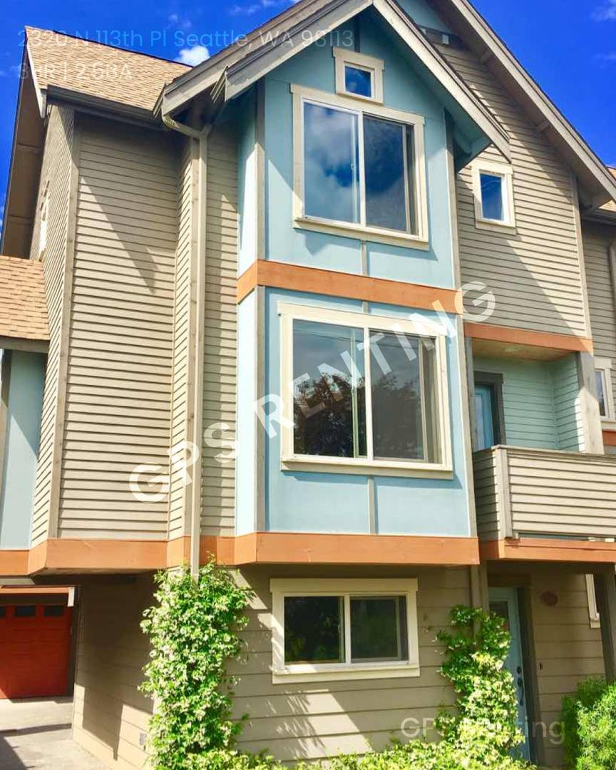 Townhouse for rent at 2320 N 113th Place, Seattle, WA 98113