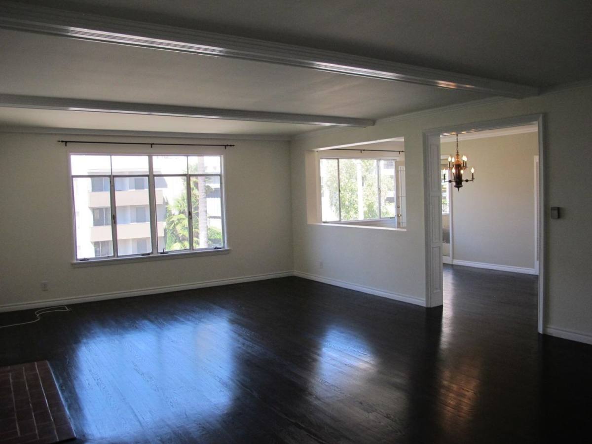 Apartment for rent at 1366 Beverly Glen Blvd, Los Angeles, CA 90024