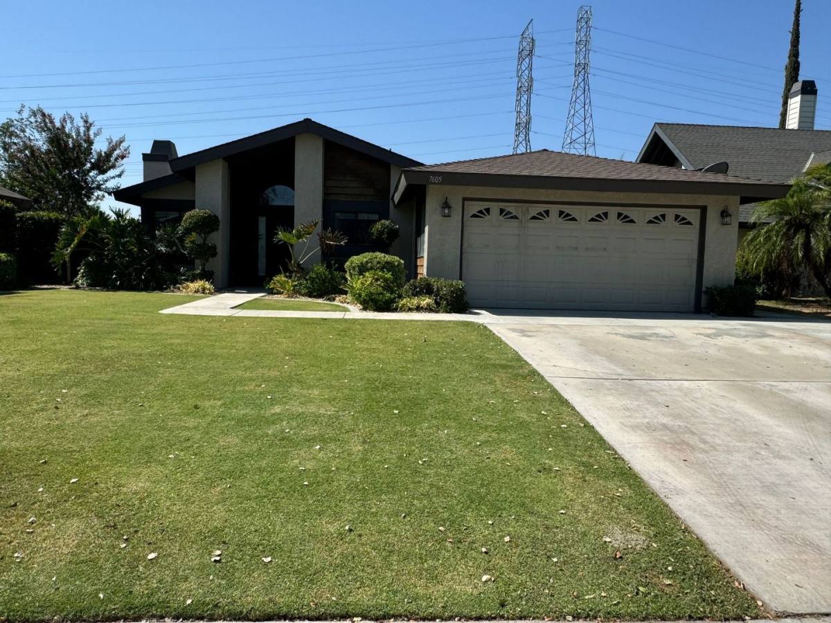 House for rent at 7605 Cibola Dr, Bakersfield, CA 93309