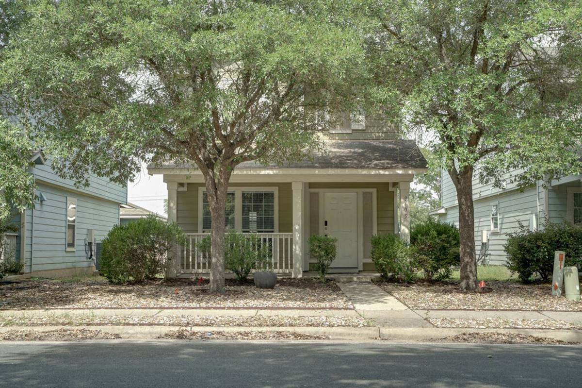 House for rent at 9405 Rowlands Sayle Rd, Austin, TX 78744