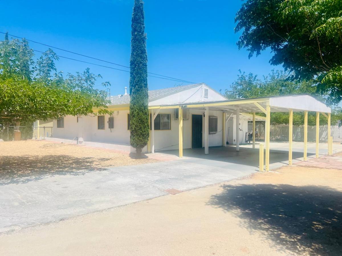 House for rent at 16268 Lorene Dr, Victorville, CA 92395