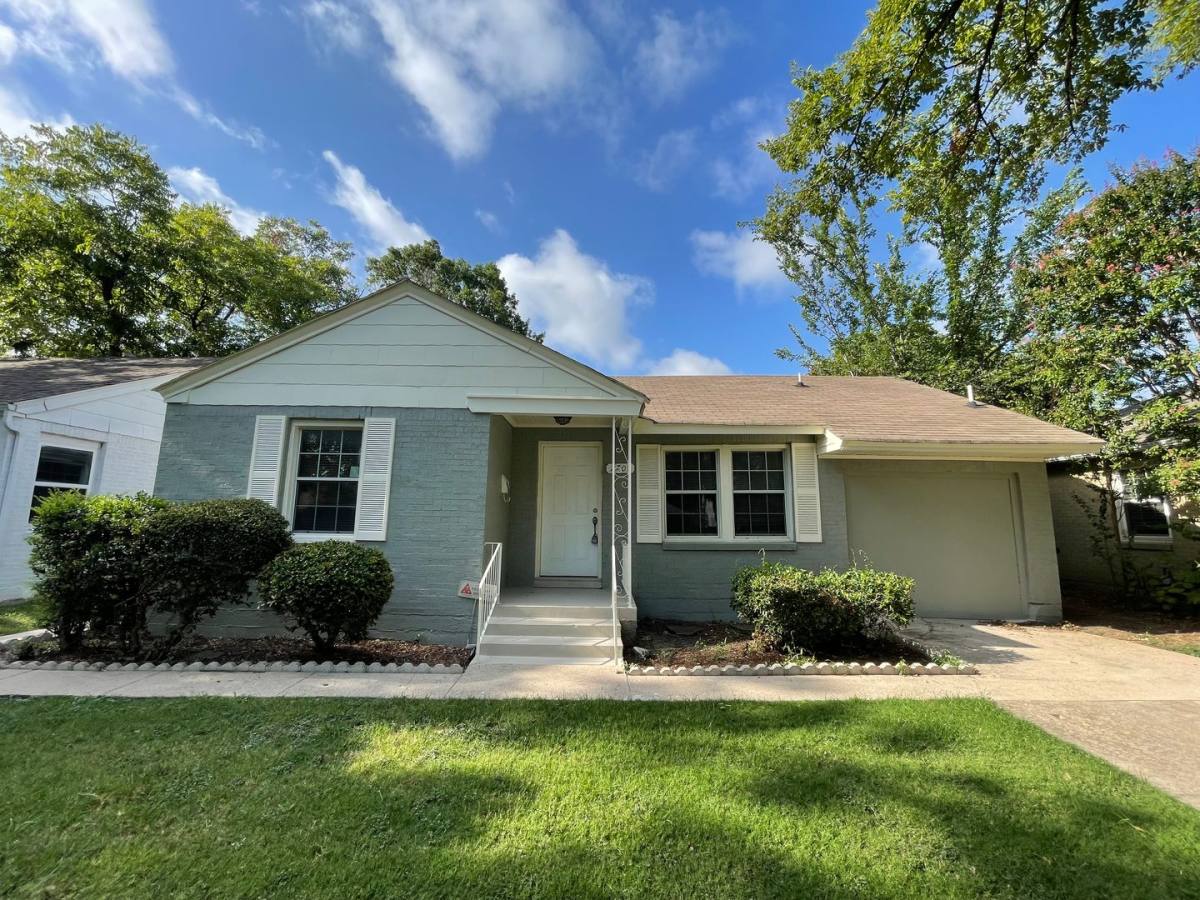 House for rent at 2705 W Bewick St, Fort Worth, TX 76109