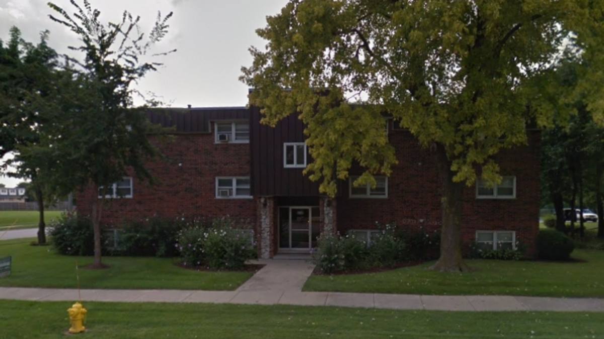Apartment for rent at 5740 E Ave, La Grange, IL 60525