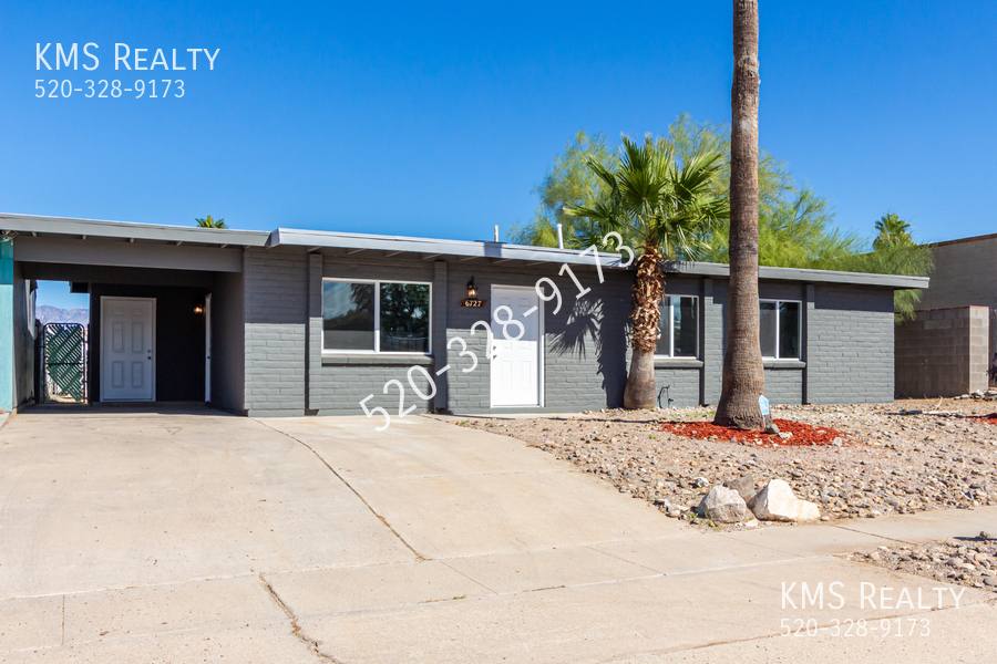 Townhouse for rent at 6727 E Victoria St, Tucson, AZ 85730