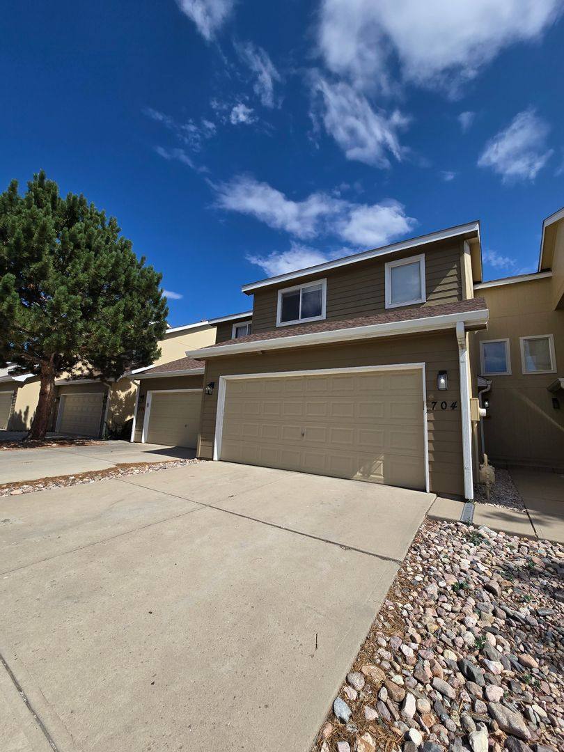 Townhouse for rent at 704 Apple Court, Windsor, CO 80550