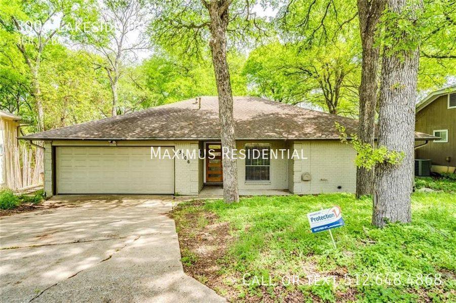 House for rent at 3006 Lakeside Dr, Austin, TX 78723