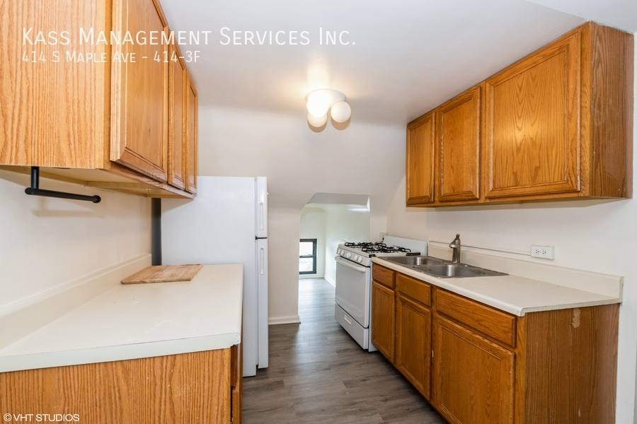 Apartment for rent at 414 S Maple Ave #3F, Oak Park, IL 60302