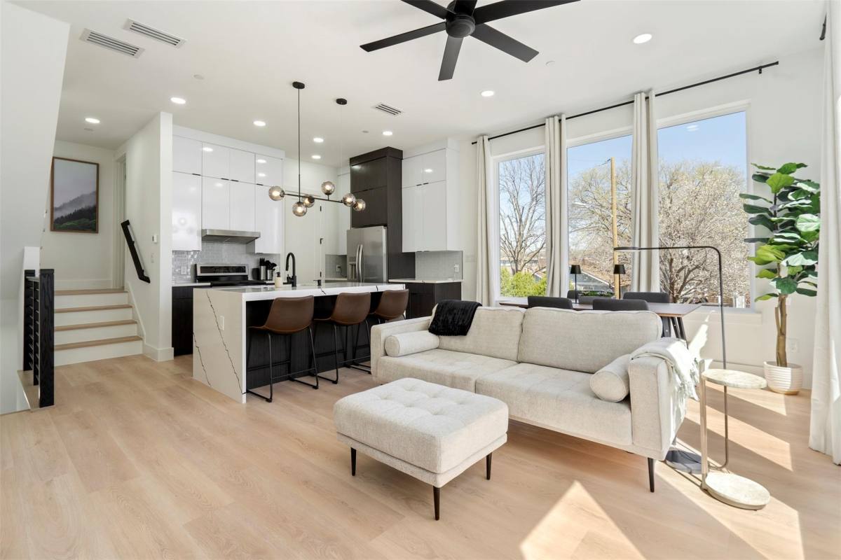 Townhouse for rent at 2019 California Dr #210, Dallas, TX 75204