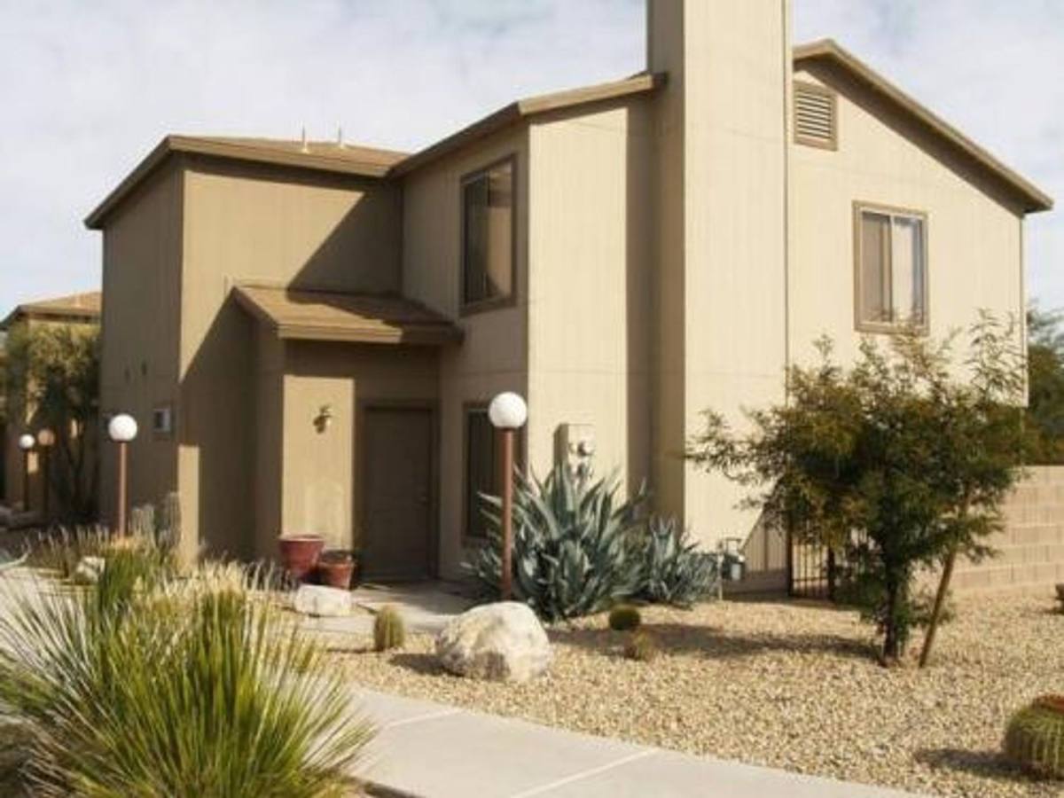 Townhouse for rent at 8980 E Speedway #7-101, Tucson, AZ 85710