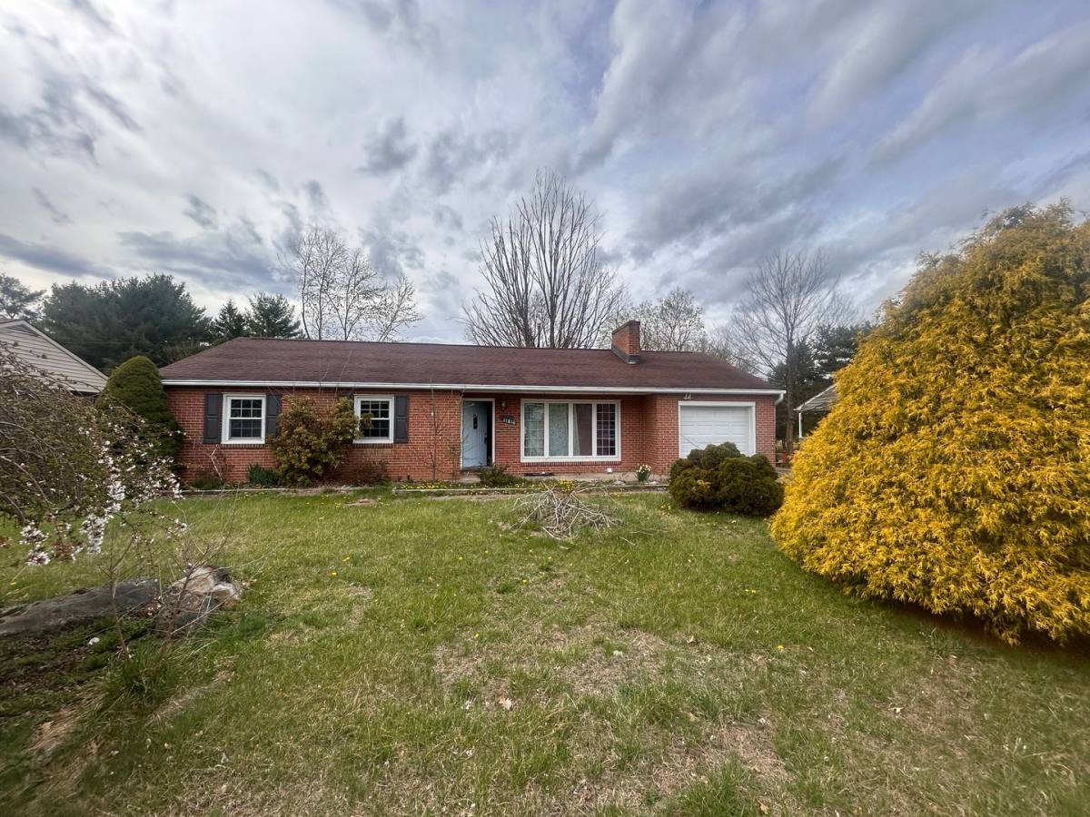 Apartment for rent at 11816 Pheasant Trail, Hagerstown, MD 21742