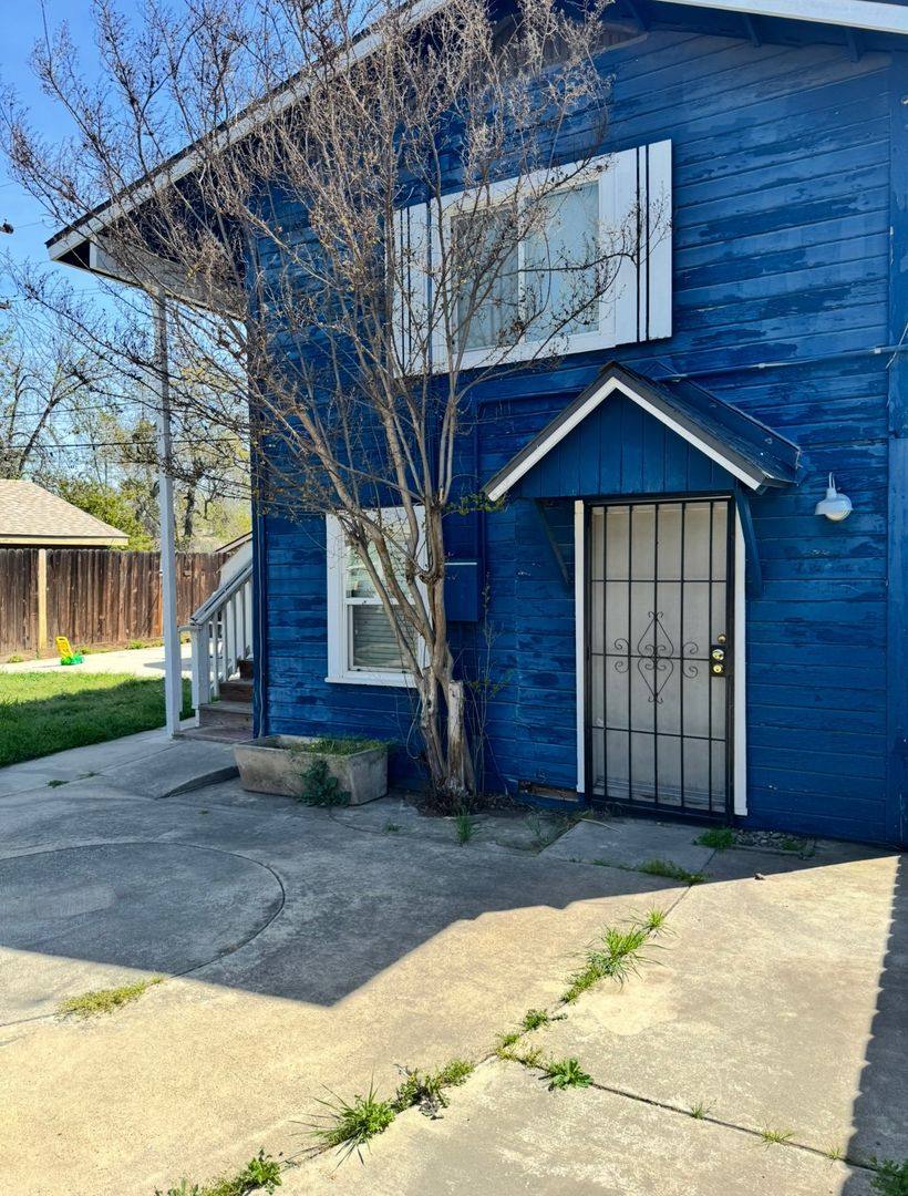 Apartment for rent at 1324 N Farris, Fresno, CA 93728