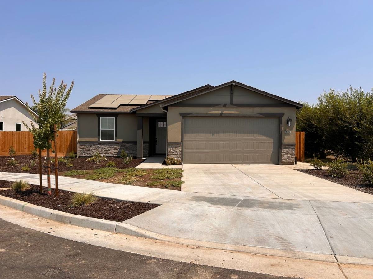 House for rent at 3926 W Delaware Ave, Visalia, CA 93291