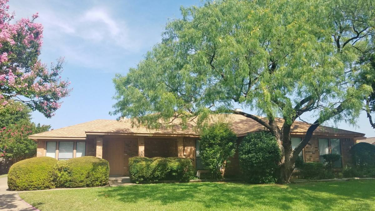 House for rent at 5126 Ledgestone Dr, Fort Worth, TX 76132