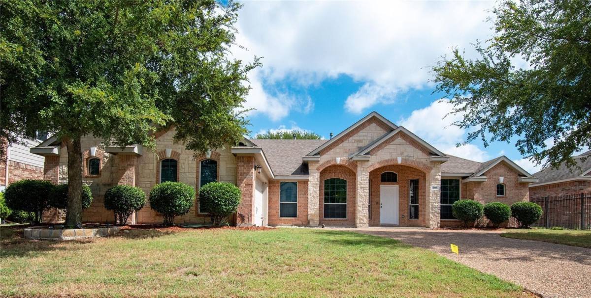 House for rent at 608 Vanilla Court, Desoto, TX 75115
