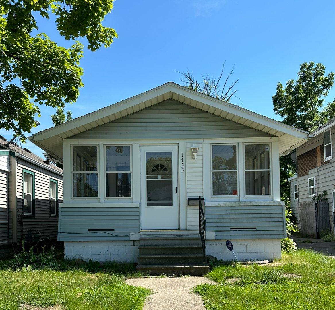 House for rent at 1733 Wychwood St, Toledo, OH 43613