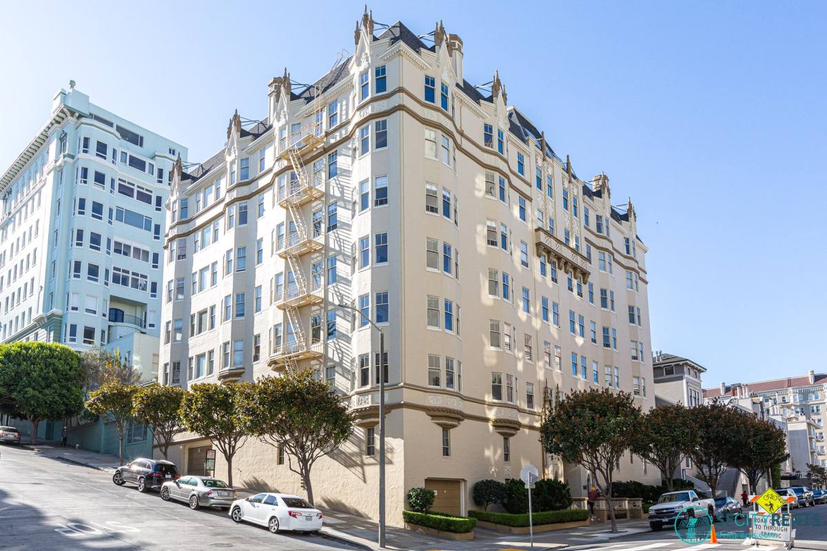 Apartment for rent at 2101 Pacific Ave, San Francisco, CA 94115