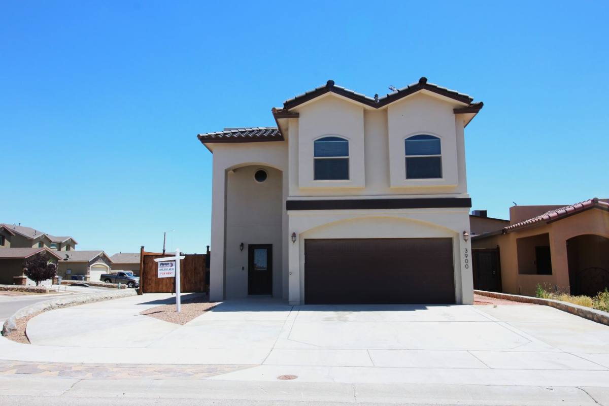 House for rent at 3900 Loma Cortez Dr, El Paso, TX 79938