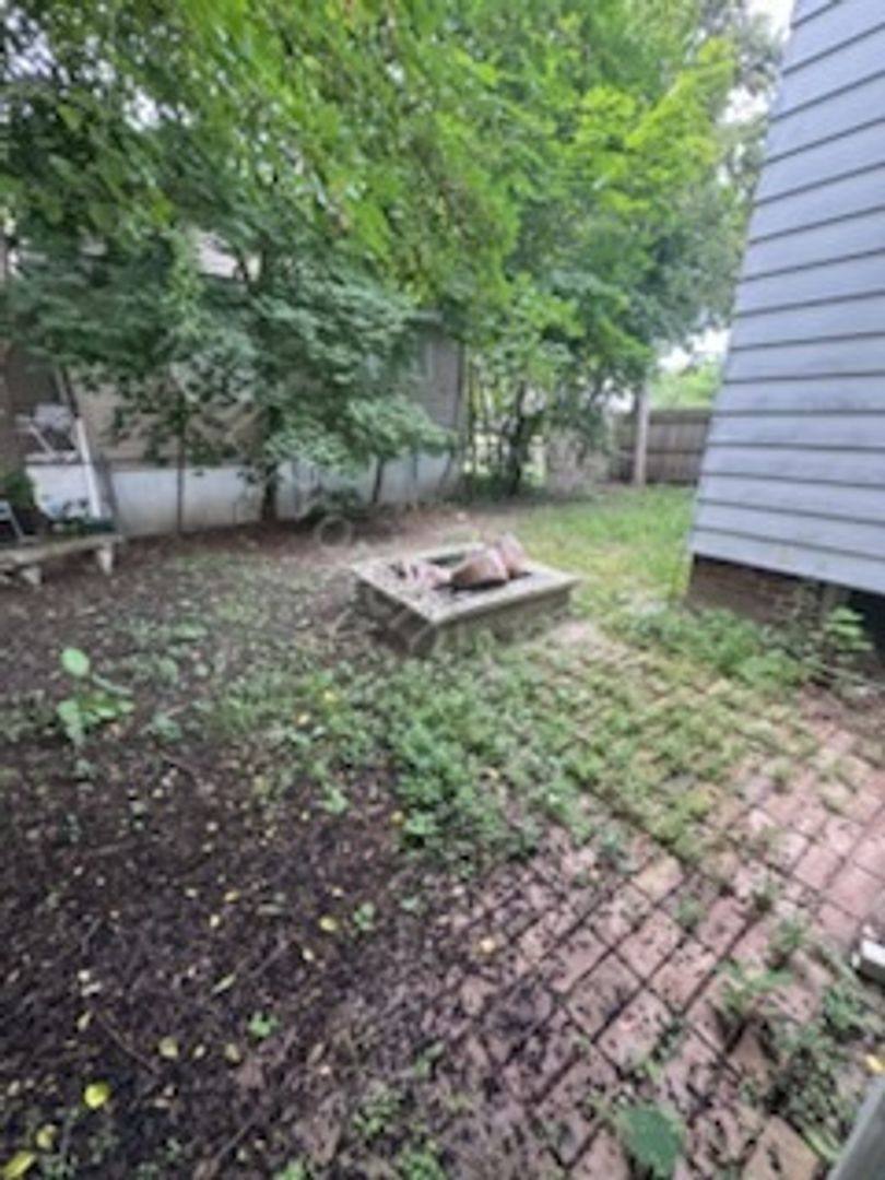 House for rent at 402 S Harrison St, Saginaw, MI 48602