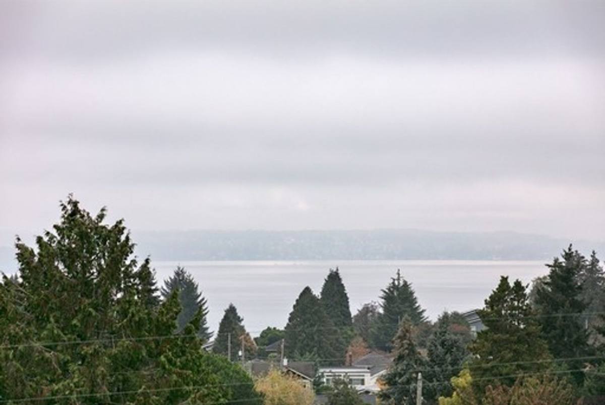 Apartment for rent at 6041 California Ave SW, Seattle, WA 98136