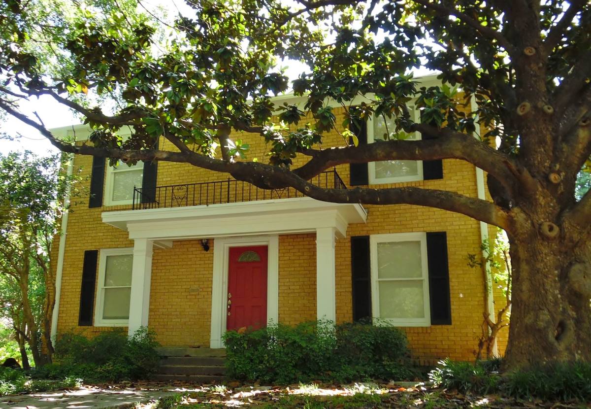 House for rent at 1911 Rockridge Terrace, Fort Worth, TX 76110