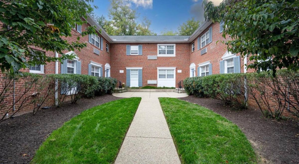 Condo for rent at 19 Post Office Ave, Laurel, MD 20707