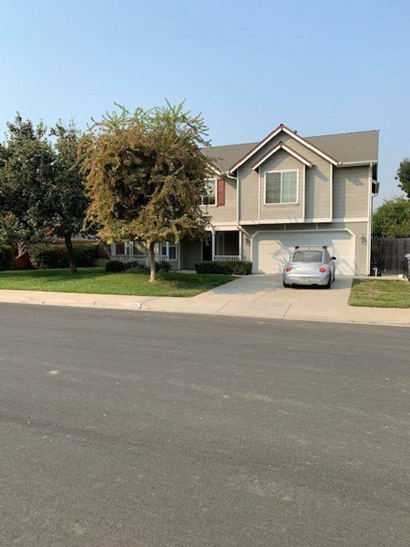 House for rent at 3006 Zion Way, Hanford, CA 93230