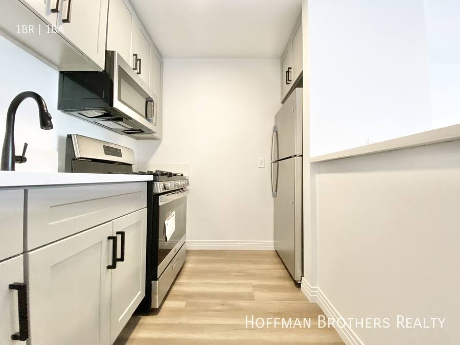 Apartment for rent at 1240 S Bronson Ave #5, Los Angeles, CA 90019