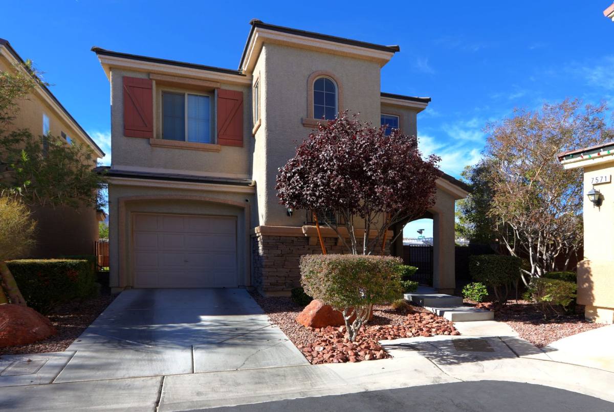 House for rent at 7567 Edgartown Harbor St, Las Vegas, NV 89166