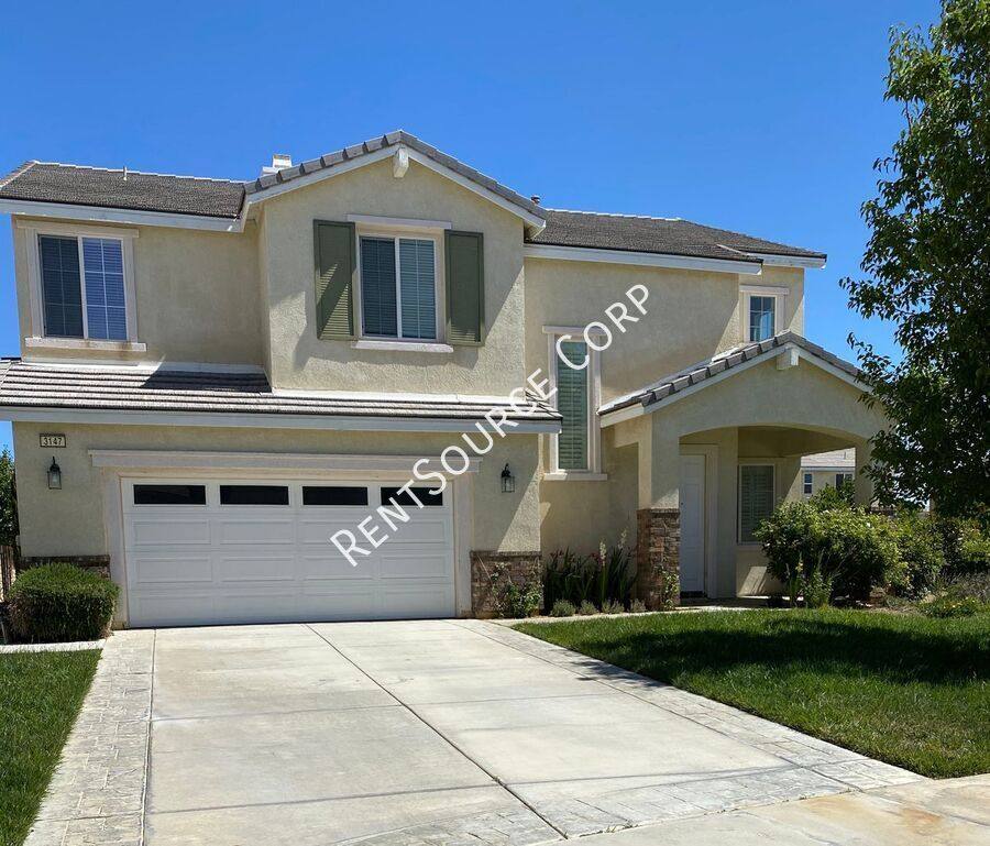House for rent at 3147 W Kildare St, Lancaster, CA 93536