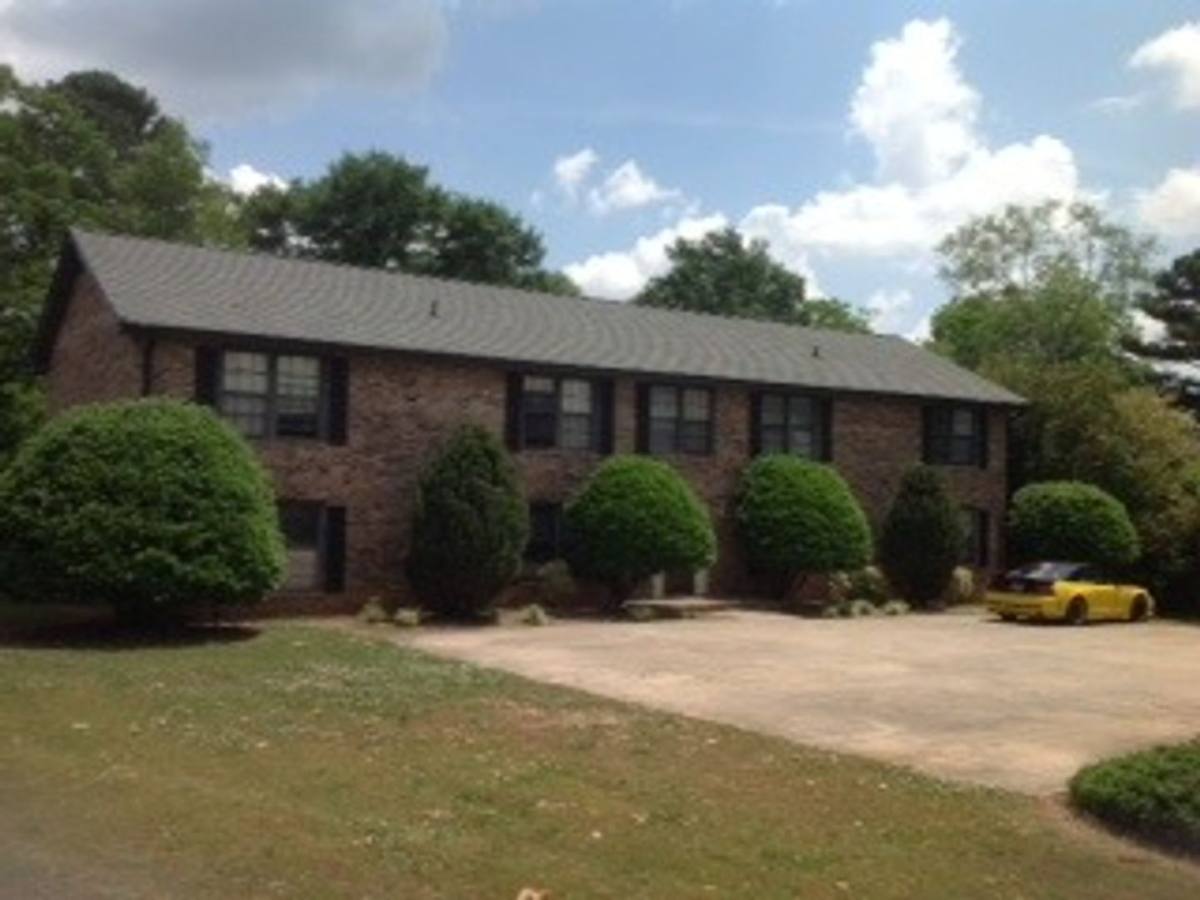 Apartment for rent at 107 Barrington Dr, Athens, GA 30605
