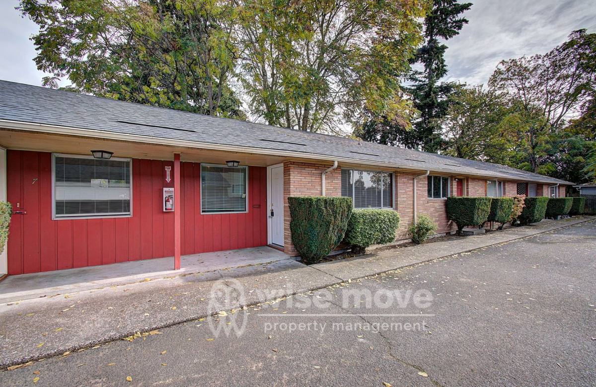 Apartment for rent at 2605 E Mill Plain Blvd, Vancouver, WA 98661
