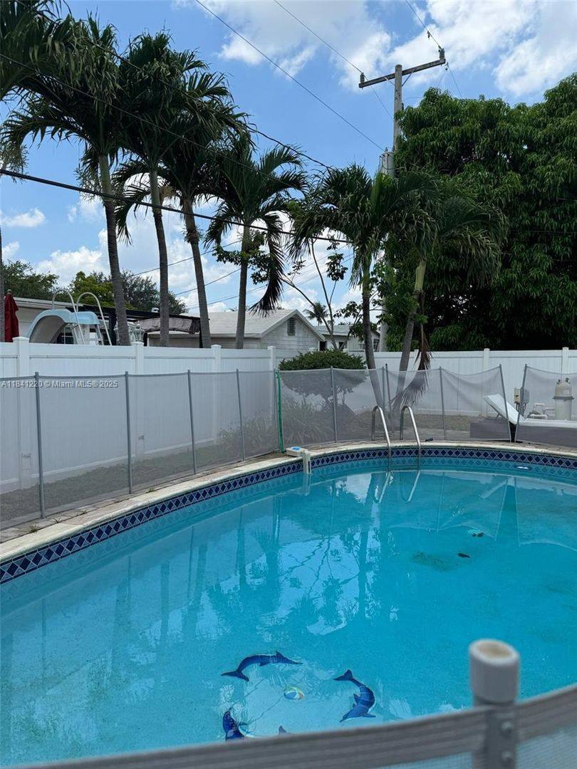 House for rent at 17800 NE 10th Ave N, Miami, FL 33162