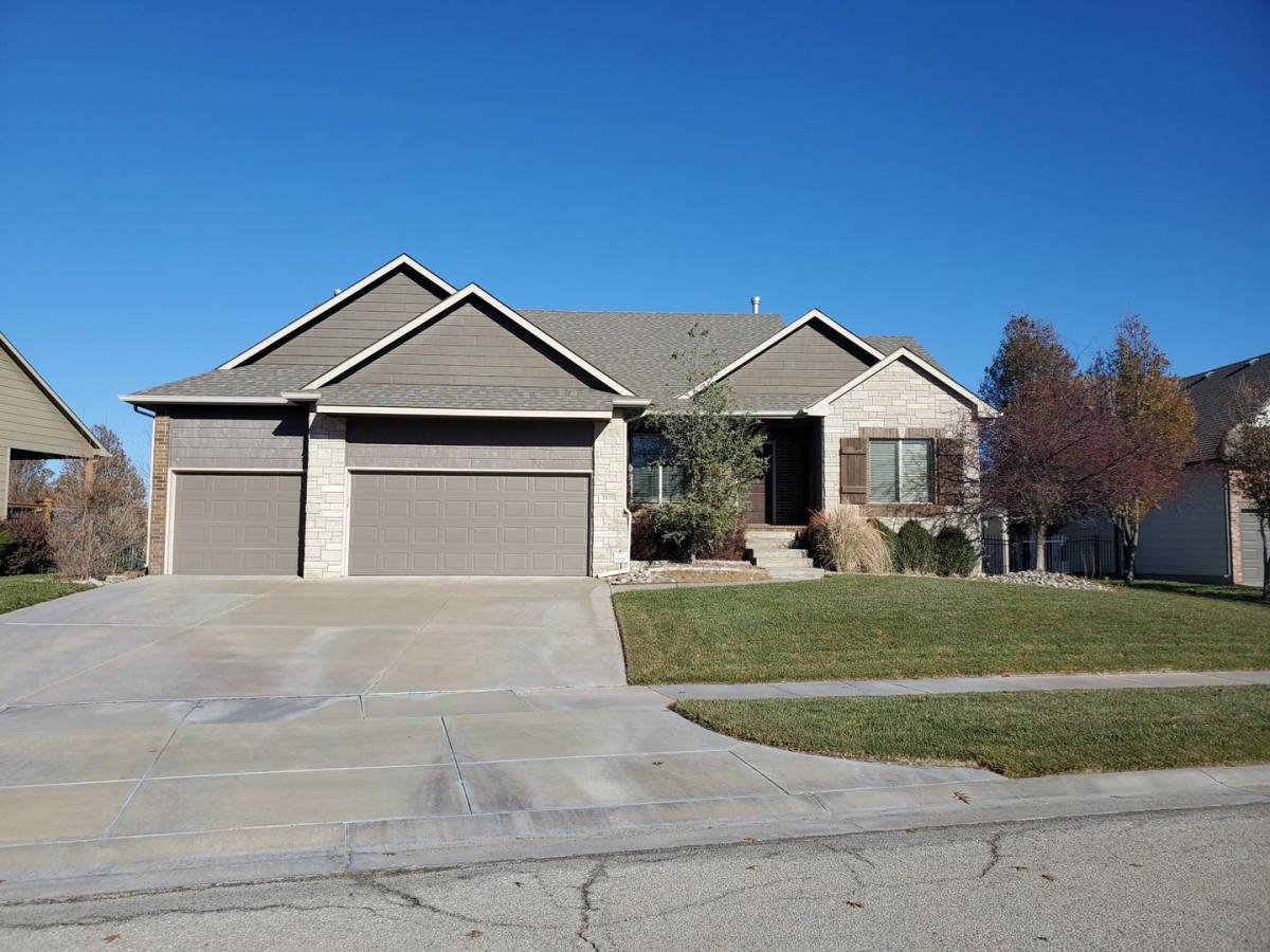 House for rent at 2132 N Stonegate Circle, Andover, KS 67002