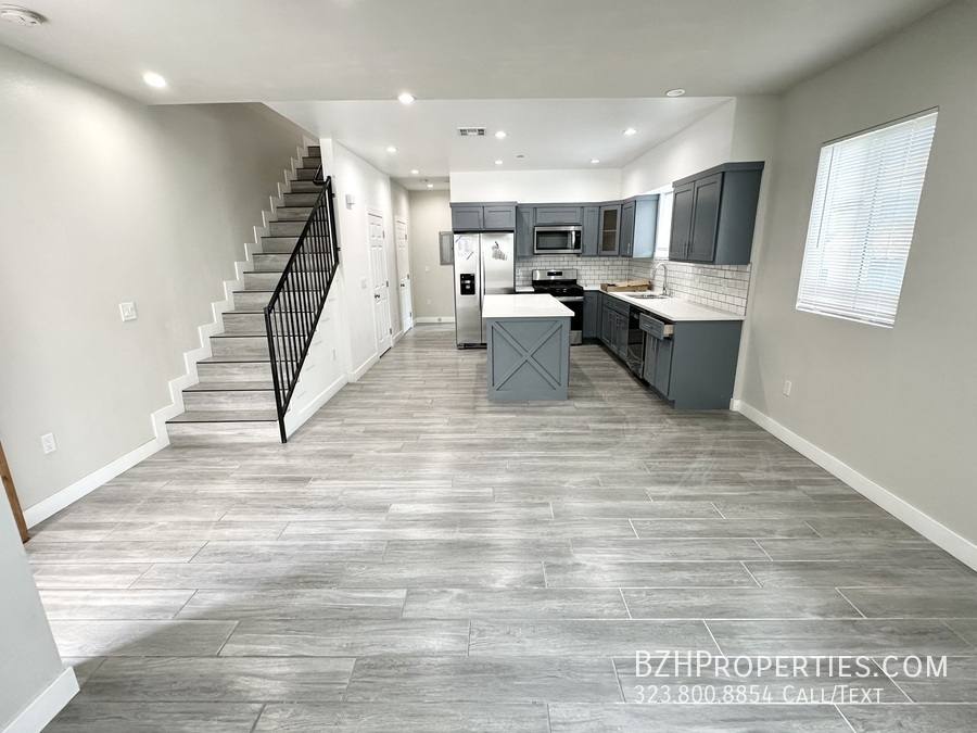 Townhouse for rent at 1121 Browning Blvd #1121 1 2, Los Angeles, CA 90037