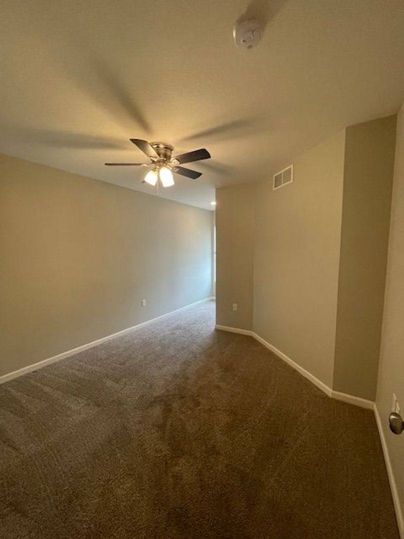 Apartment for rent at 204 Tyler St, Fulton, MO 65251
