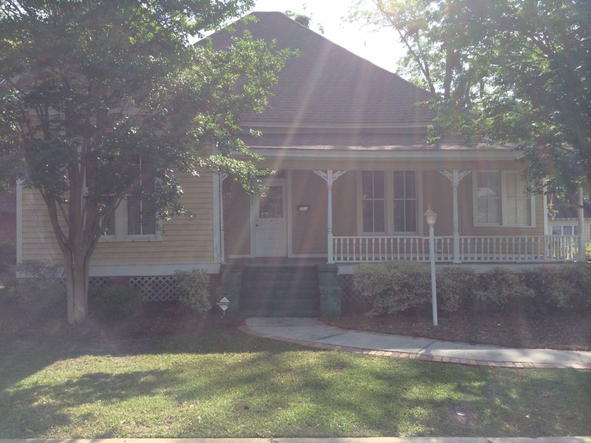 House for rent at 703 N Toombs St, Valdosta, GA 31601