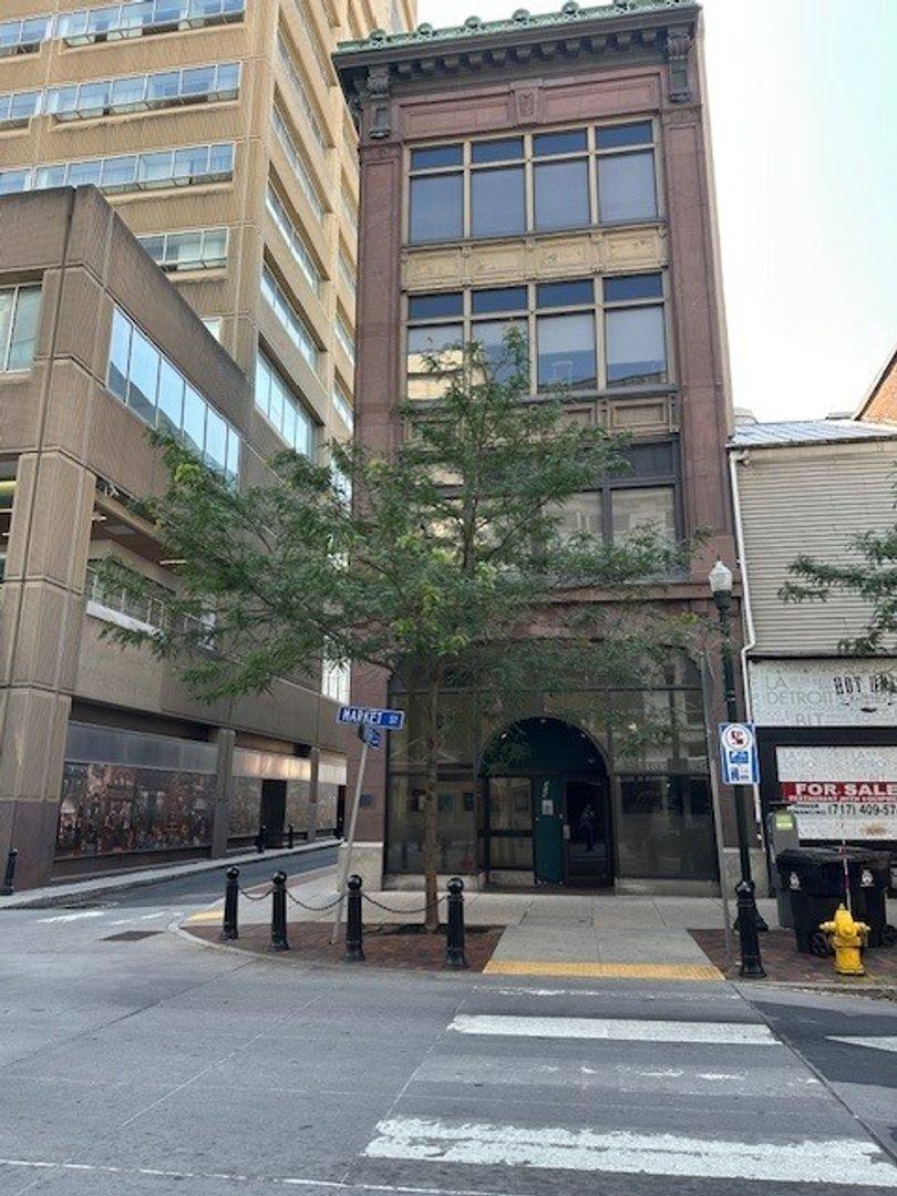 Apartment for rent at 319 Market St #202, Harrisburg, PA 17101