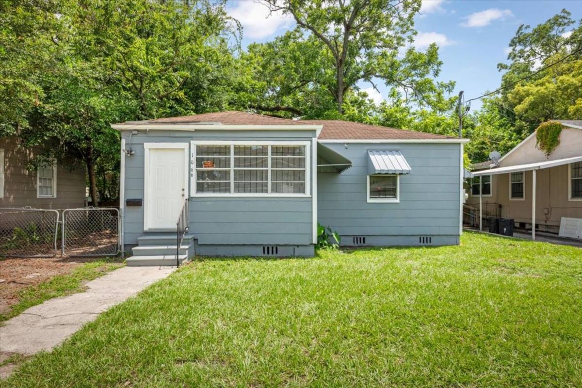 House for rent at 1066 W 13th St, Jacksonville, FL 32209